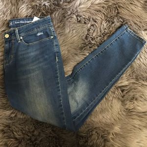 Signature Levi Strauss Distressed Jeggings, SZ 4